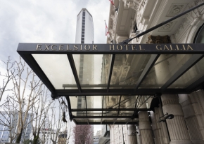 A success story in corporate event organisation: CQOP-SOA's 25th anniversary with customised staging and high-level artistic entertainment.